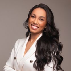 Prof.ª. Esp. Elistênia Paula da Fonseca